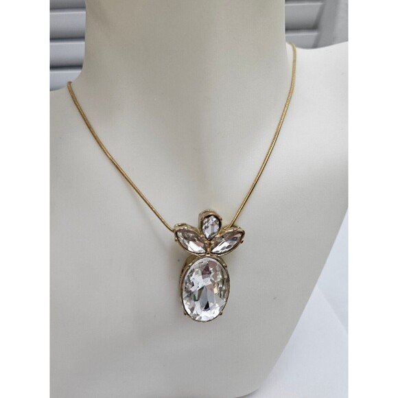 Vintage Golden Tone Metal Large Pear Shaped Rhinestone Bow Pendant Necklace. - Picture 1 of 6